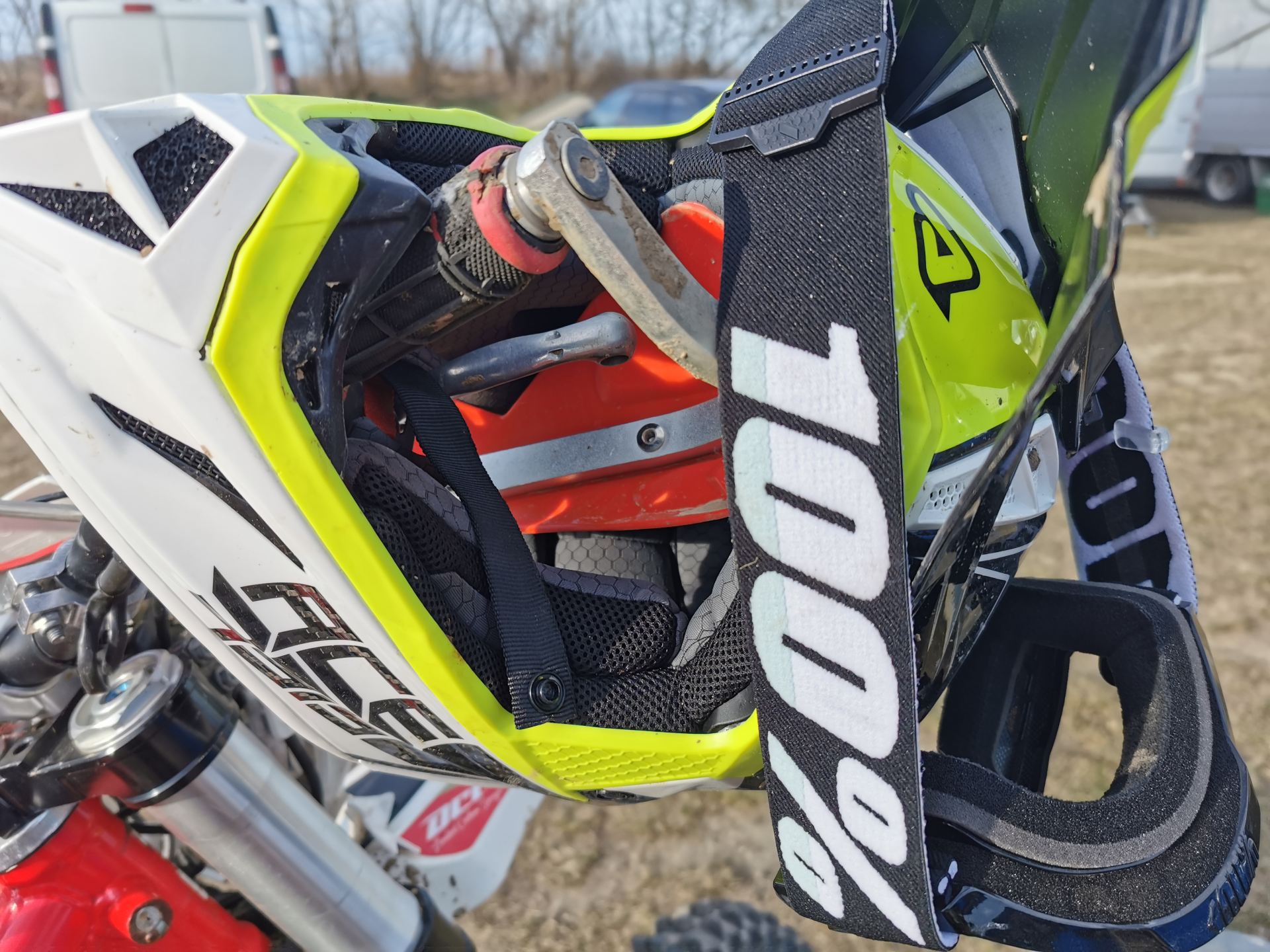 Acerbis Steel Carbon im Test | Motorradreporter